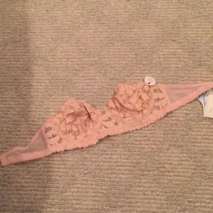 Light pink bra/bralette